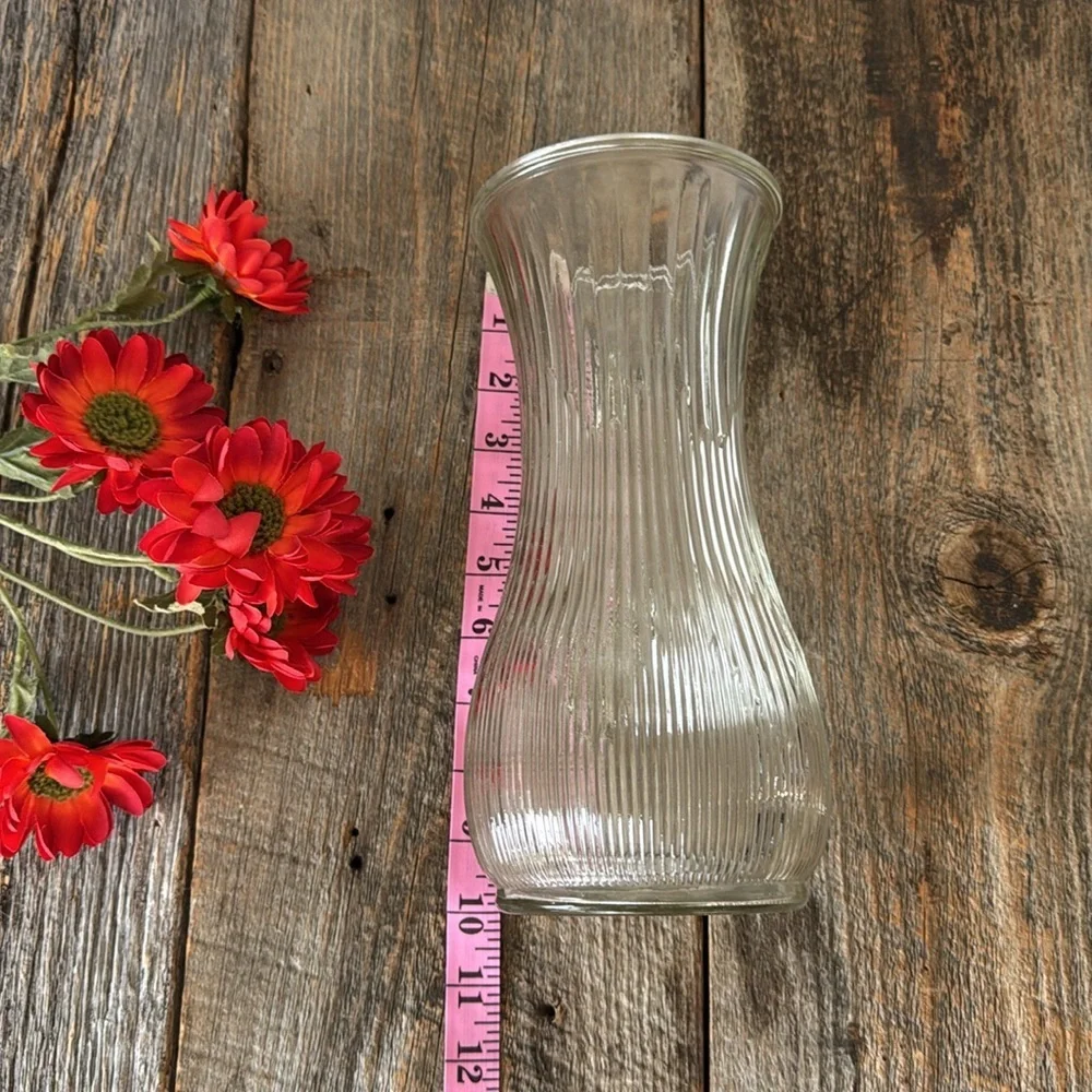 Vintage HOOSIER Clear Glass Vase 10